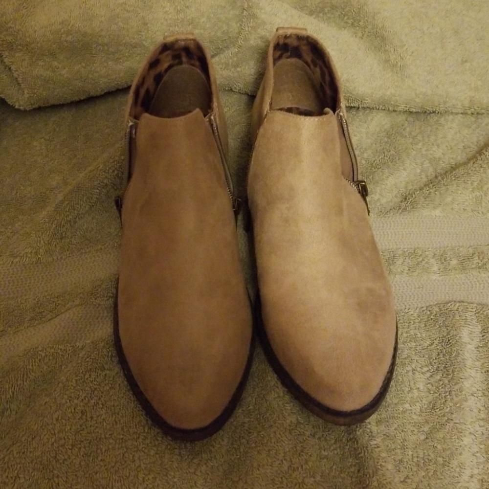 Steve Madden boots